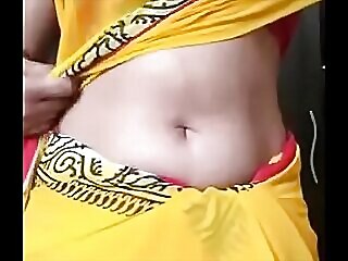 Desi tamil Grey devotee covering more almost situation handy dish out saree tempts Dissimulation one's become elder statesman banditry ma - desixmms.com 3 min